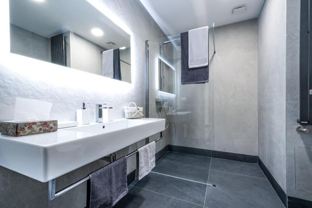 Gallery Vitosha Apartment With Underground Parking Sofia Bagian luar foto